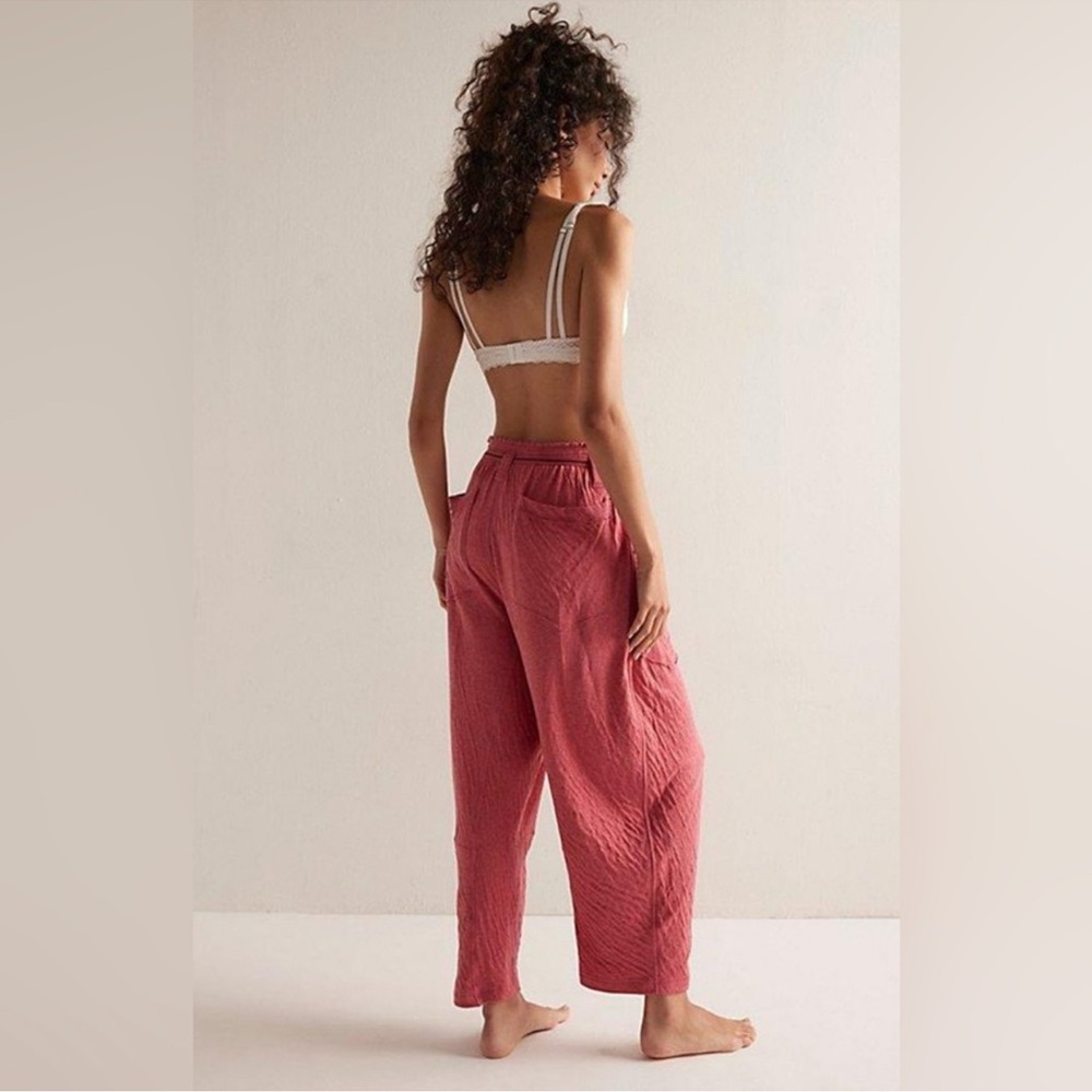 NWT Free People Wait A Minute Barrel Pants Dusty Rose Sz M - Picture 2 of 4